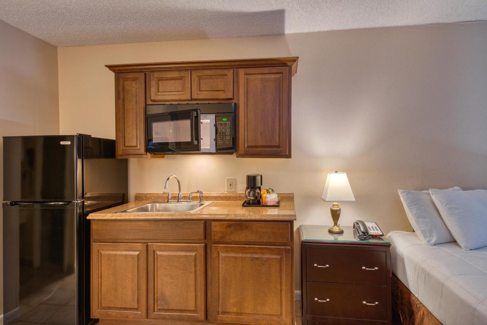 Palms Garden Inn Ellisville Exterior photo