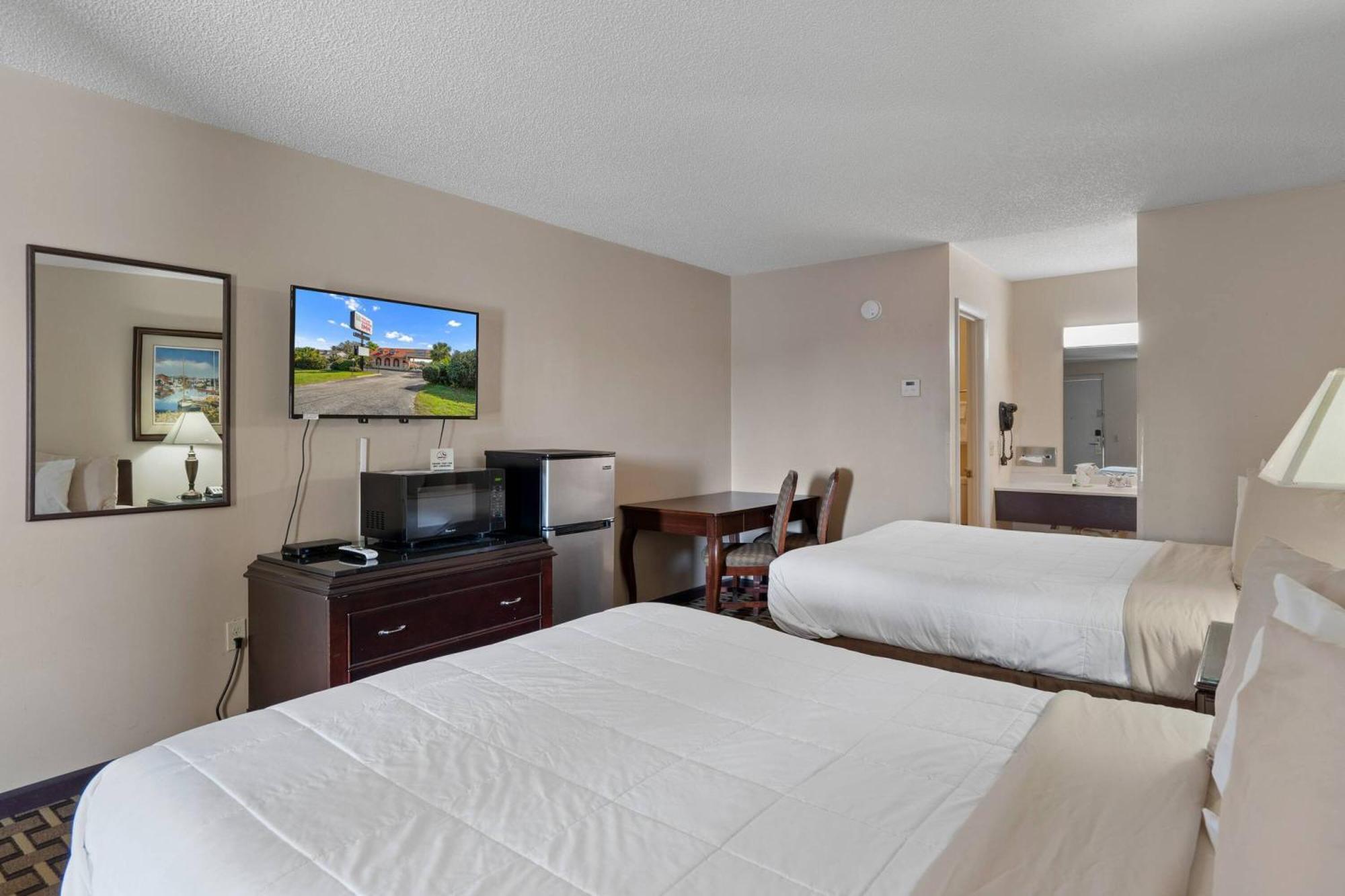 Palms Garden Inn Ellisville Room photo